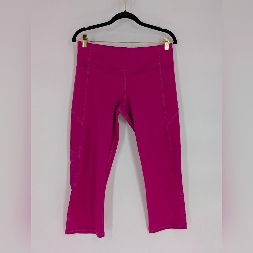Athleta Be Free Knicker Magenta‎ Pink Running Crop Leggings Pockets MT 446613-01